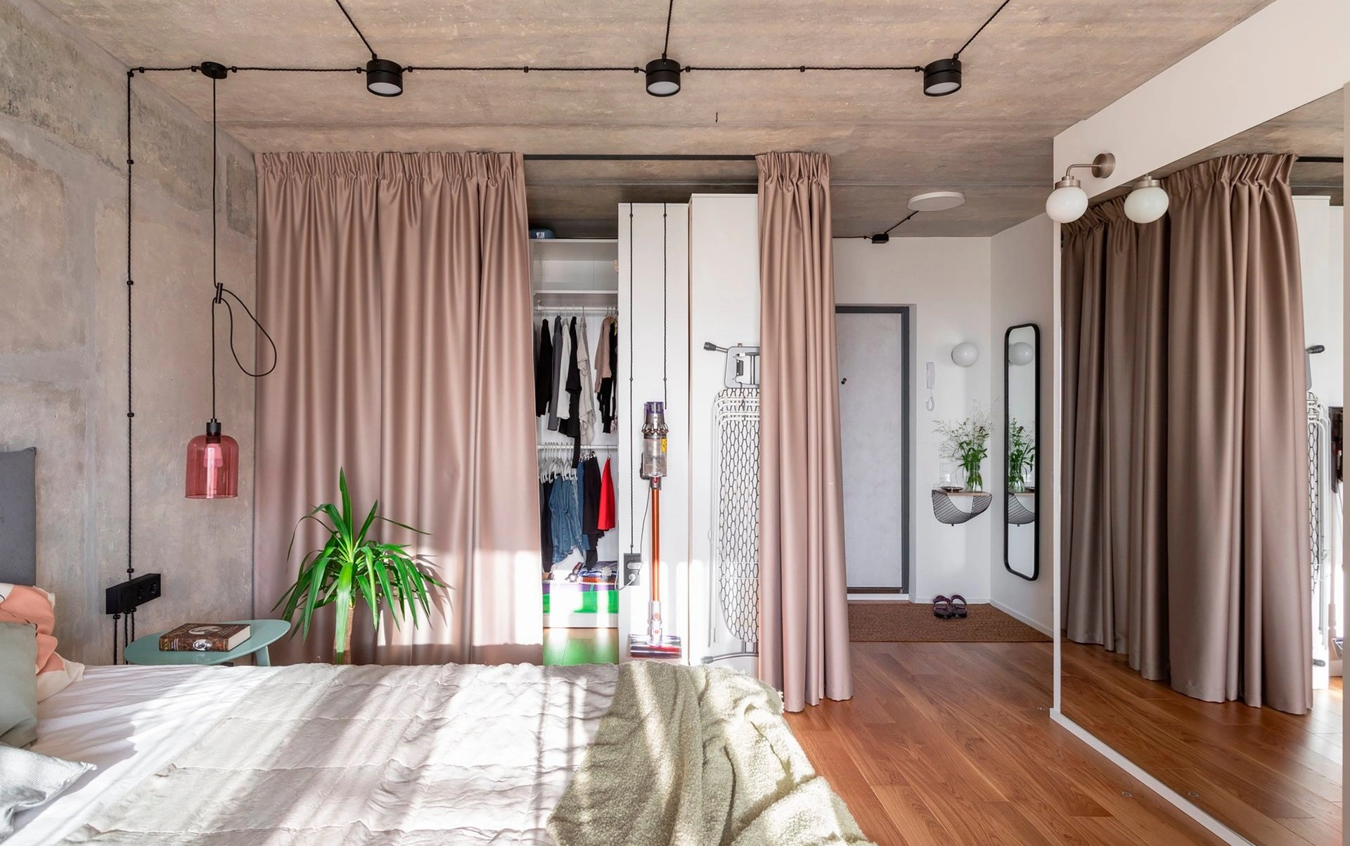 Как обустроить кладовку в квартире своими руками